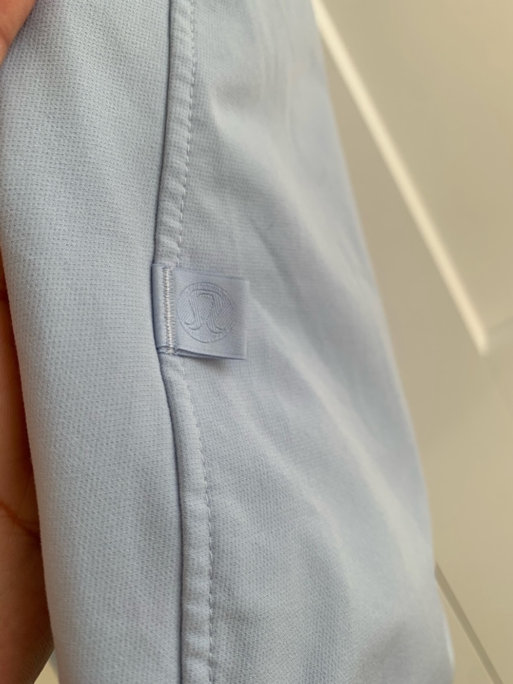 Lululemon Shirt Men’s Light Blue Button-down Long Sleeve Shirt size XXl - Picture 4 of 9